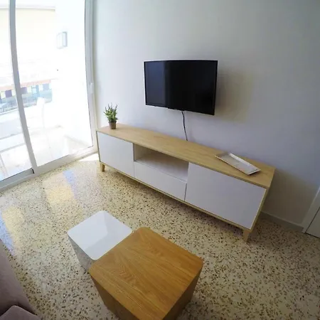 アパート Edificio Abora *