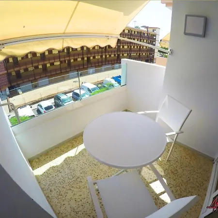 Edificio Abora * 로스크리스티아노스