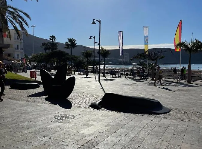 Edificio Abora * Los Cristianos (Tenerife)